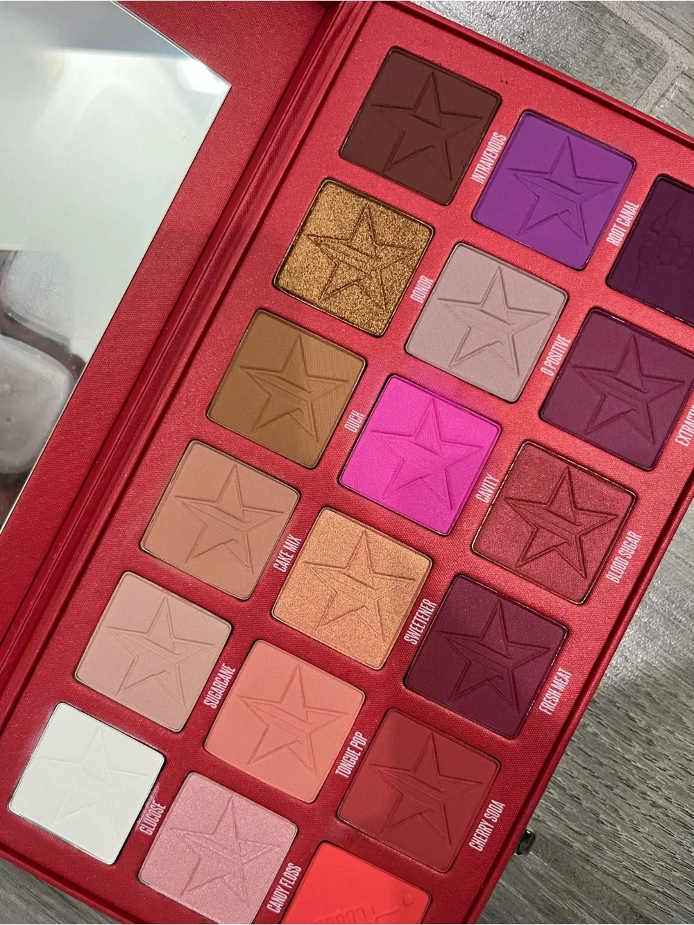 Jeffree Star Blood Sugar Eyeshadow Palette - Red & White Packaging